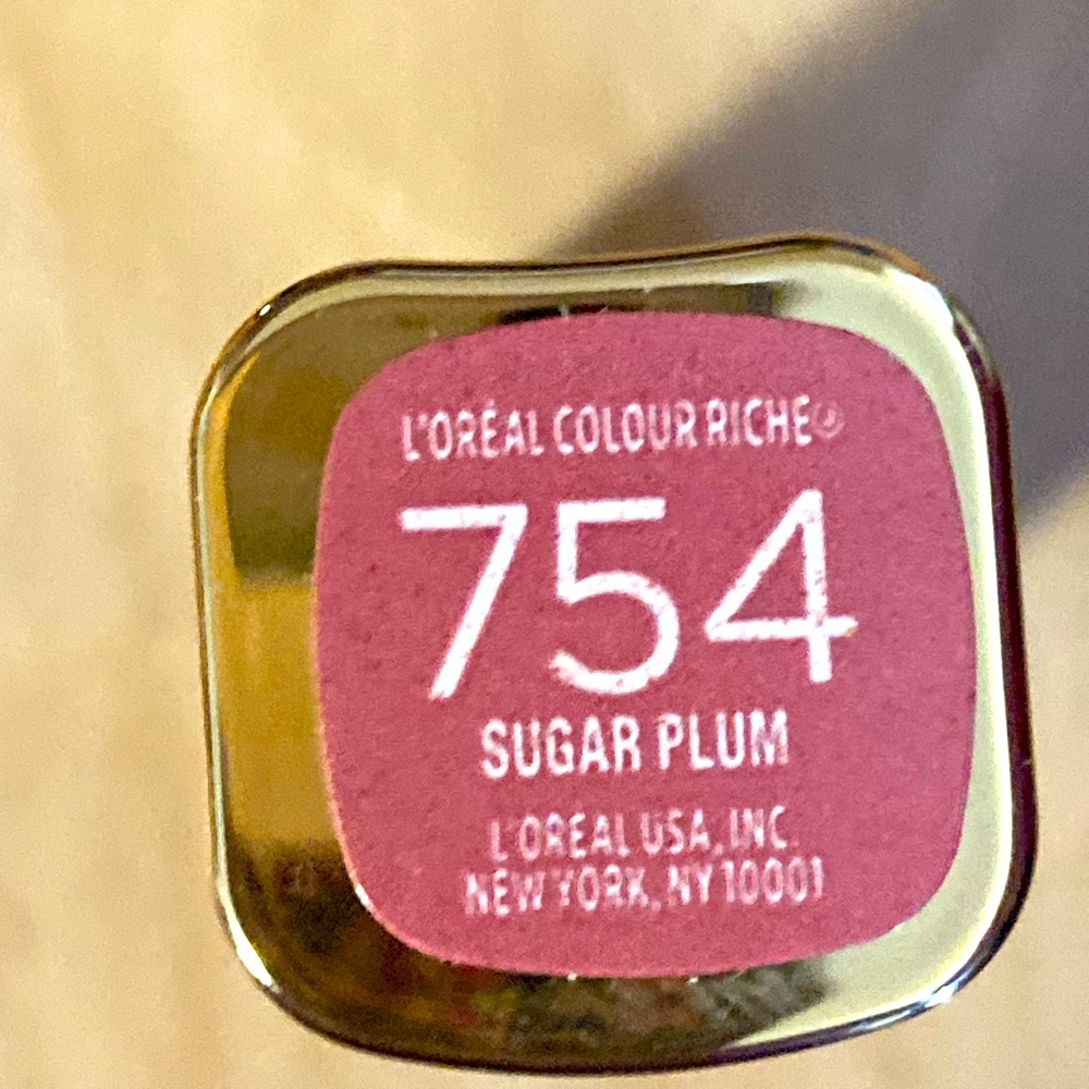 L’Oréal lipstick